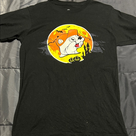 Buc-ee’s Halloween T-shirt. - Picture 1 of 3